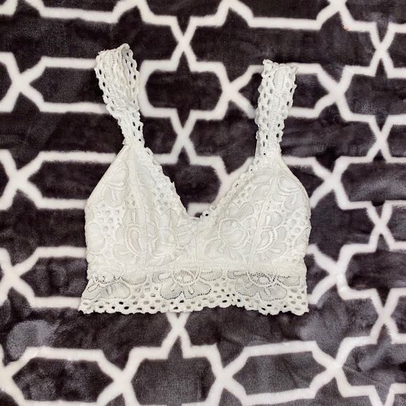 Aeropostale Other - Cream Classic Lace Brallette